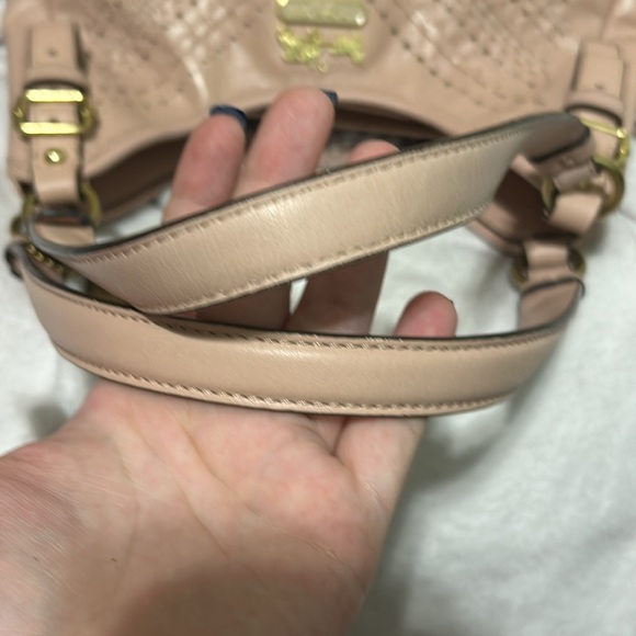 Special Edition Cutout Blush Coach Bag - Picture 11 of 11